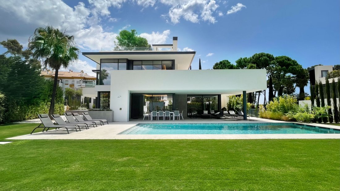 Villa in Marbella, Andalusia, Spain 1 - 15661868