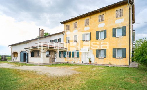 Casa di campagna a Roncade, Veneto, Italia 1