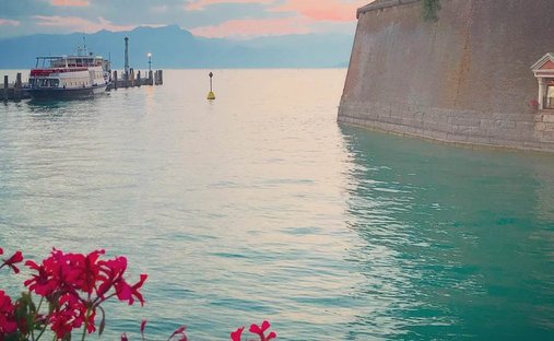 Villa à Peschiera del Garda, Vénétie, Italie 1