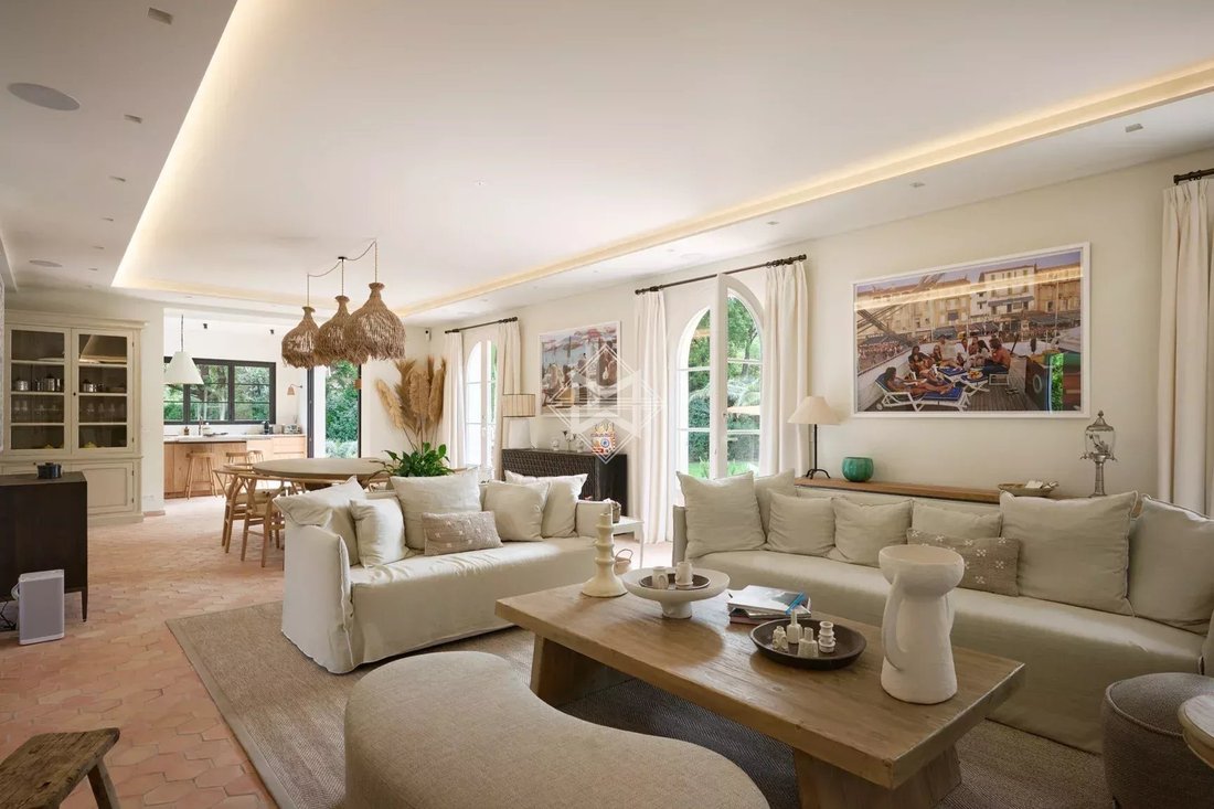 Villa in Grimaud, Provence-Alpes-Côte d'Azur, France 5 - 15659477