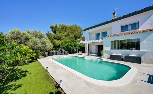 House in Le Village-L'Esperon, Sausset-les-Pins, France 1