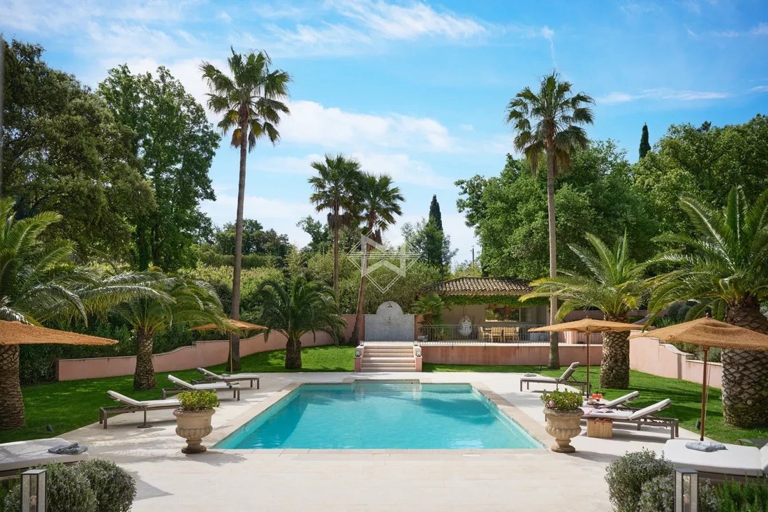 Villa in Grimaud, Provence-Alpes-Côte d'Azur, France 4 - 15659477