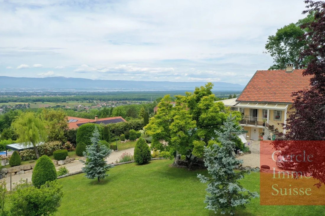 Farm Ranch in Cranves-Sales, Auvergne-Rhône-Alpes, France 1 - 15659292