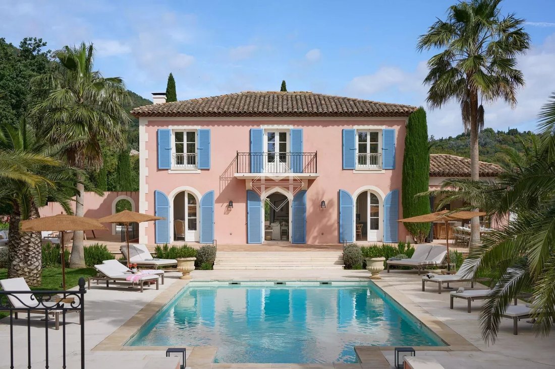 Villa in Grimaud, Provence-Alpes-Côte d'Azur, France 1 - 15659477