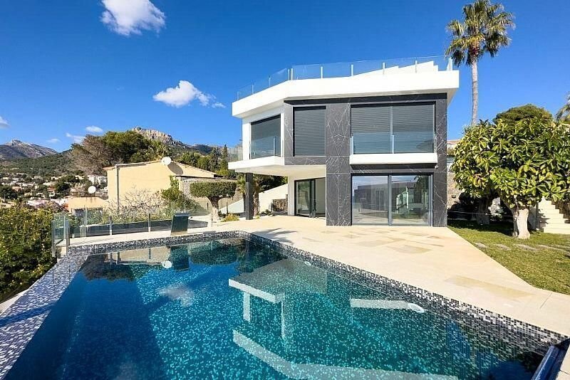 Chalet in Calp / Calpe, Valencian Community, Spain 1 - 15660955