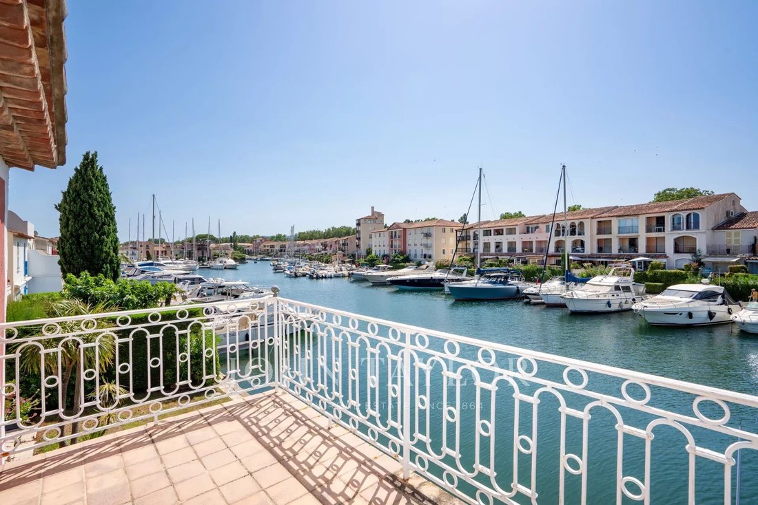 Villa in Grimaud, Provence-Alpes-Côte d'Azur, France 3 - 14567444