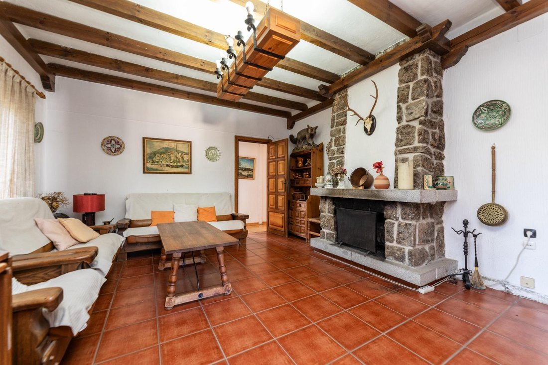 Villa in Galapagar, Community of Madrid, Spain 2 - 15660931