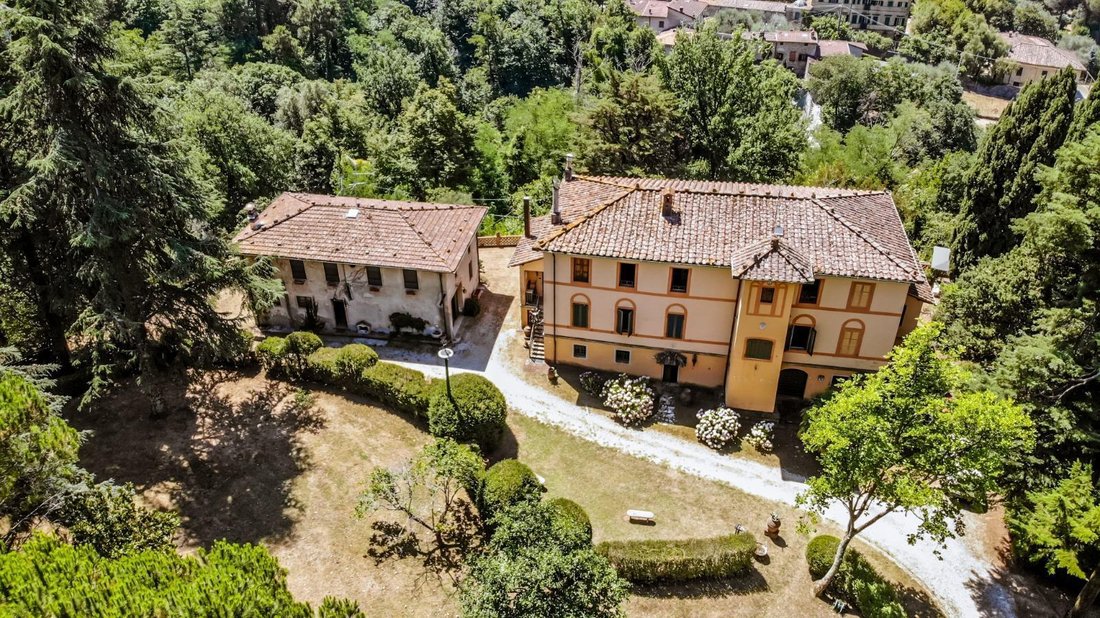 Villa in Historic Center, Viareggio, Tuscany 4 - 15658898