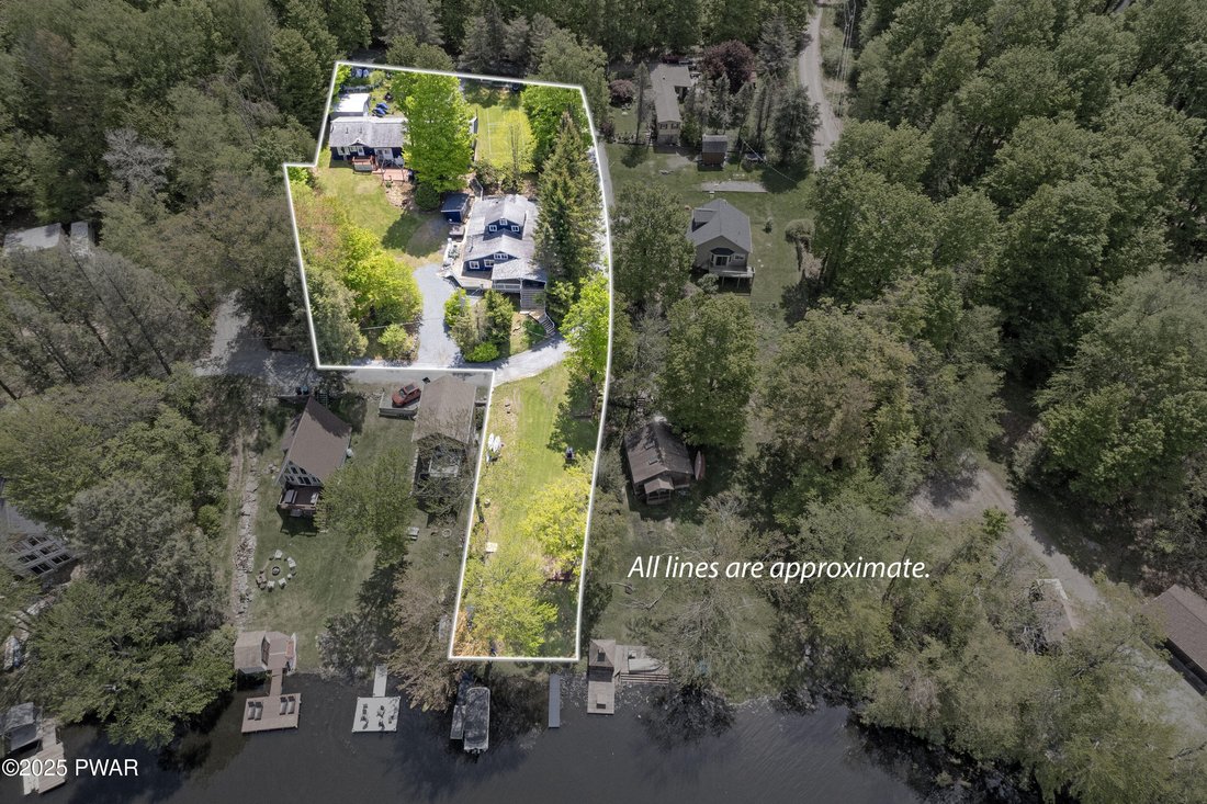 House in Lake Ariel, Pennsylvania, United States 2 - 15641214