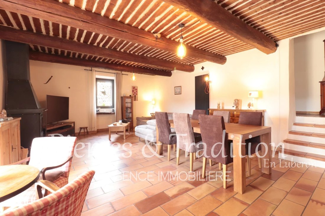 Estate in Roussillon, Provence-Alpes-Côte d'Azur, France 3 - 15659138