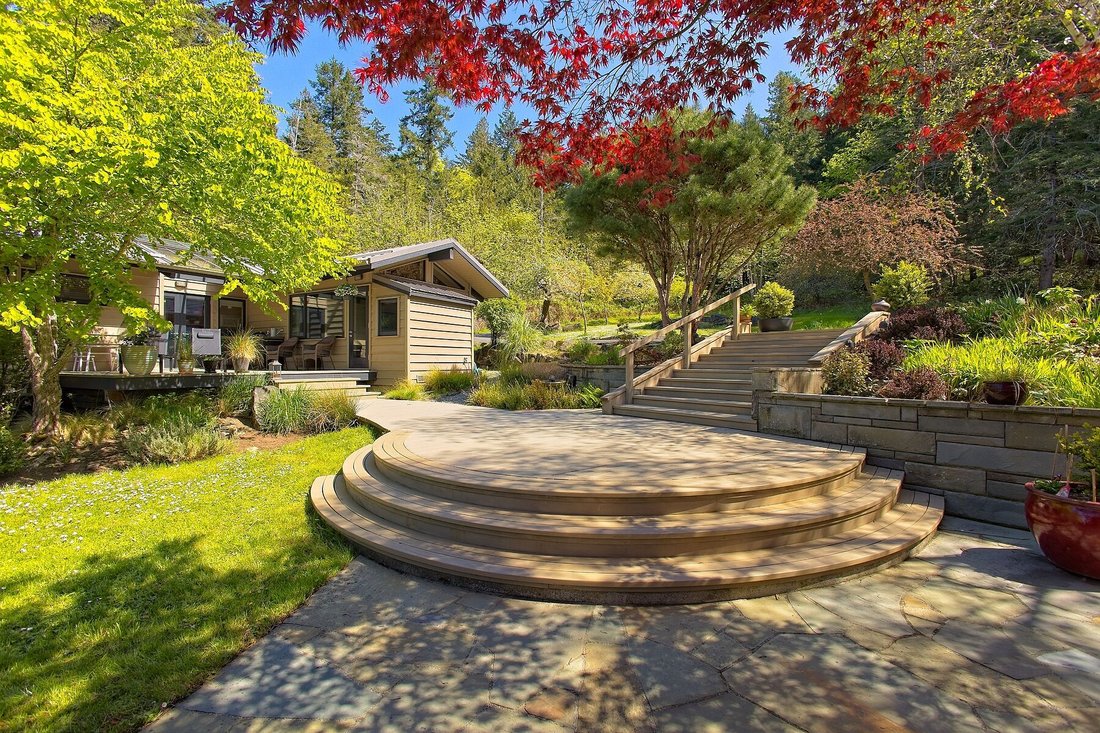 House in Saltspring Island, British Columbia, Canada 4 - 15659424