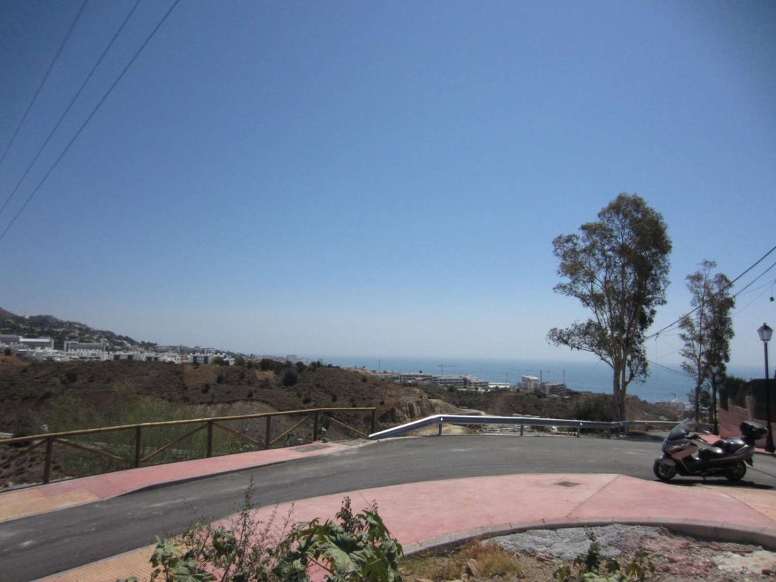 Land in Fuengirola, Andalusia, Spain 1 - 15660479
