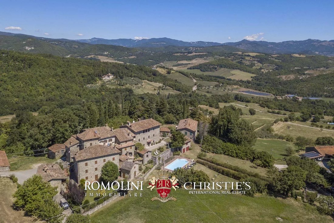 Casa en Caprese Michelangelo, Toscana, Italia 2 - 15663937