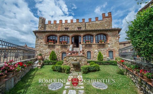 Medieval Castle For Sale Between Chianti And Valdambra, Tuscany