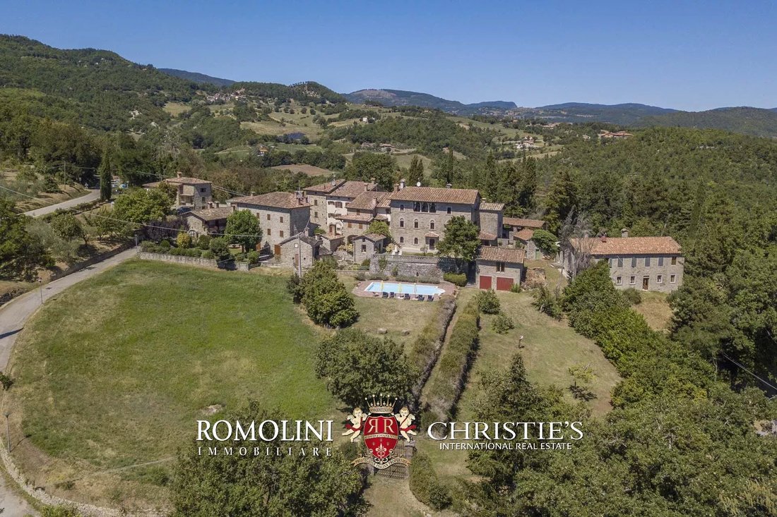 Casa en Caprese Michelangelo, Toscana, Italia 3 - 15663937