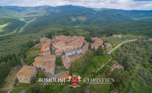 Medieval Castle For Sale Between Chianti And Valdambra, Tuscany