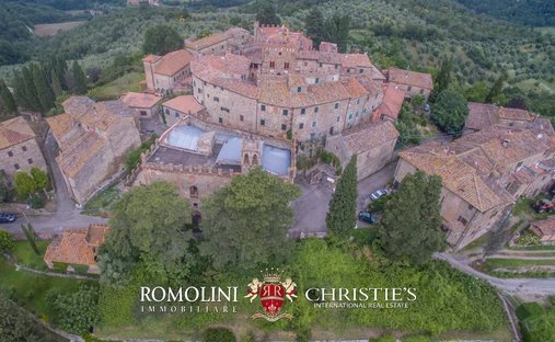 Castle for Sale in Montebenichi, Tuscany, Italy