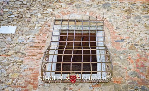 Castle for Sale in Montebenichi, Tuscany, Italy