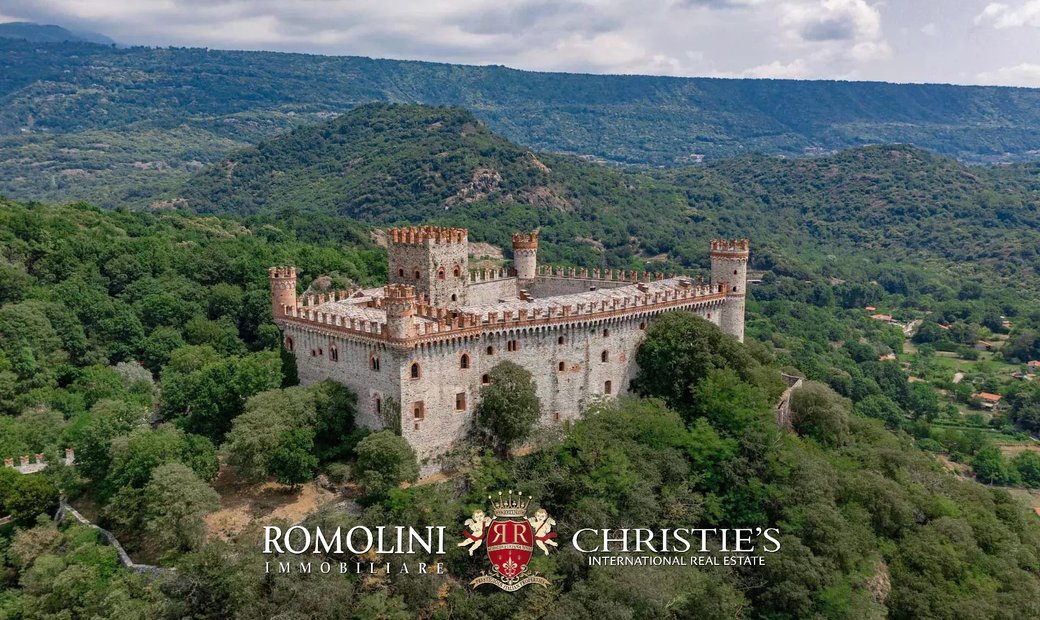 Stunning Restored Castle For Sale Piedmont, Close To Turin