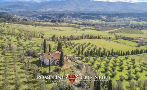 Tuscany| Historic Tuscan Castle With Land For Sale Near Florence