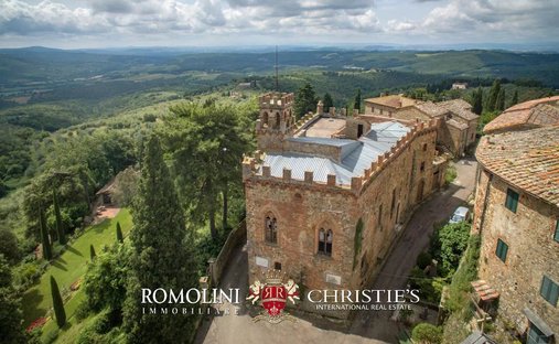 Castle for Sale in Montebenichi, Tuscany, Italy