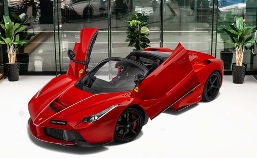 Ferrari LaFerrari 2016 in United Arab Emirates 1