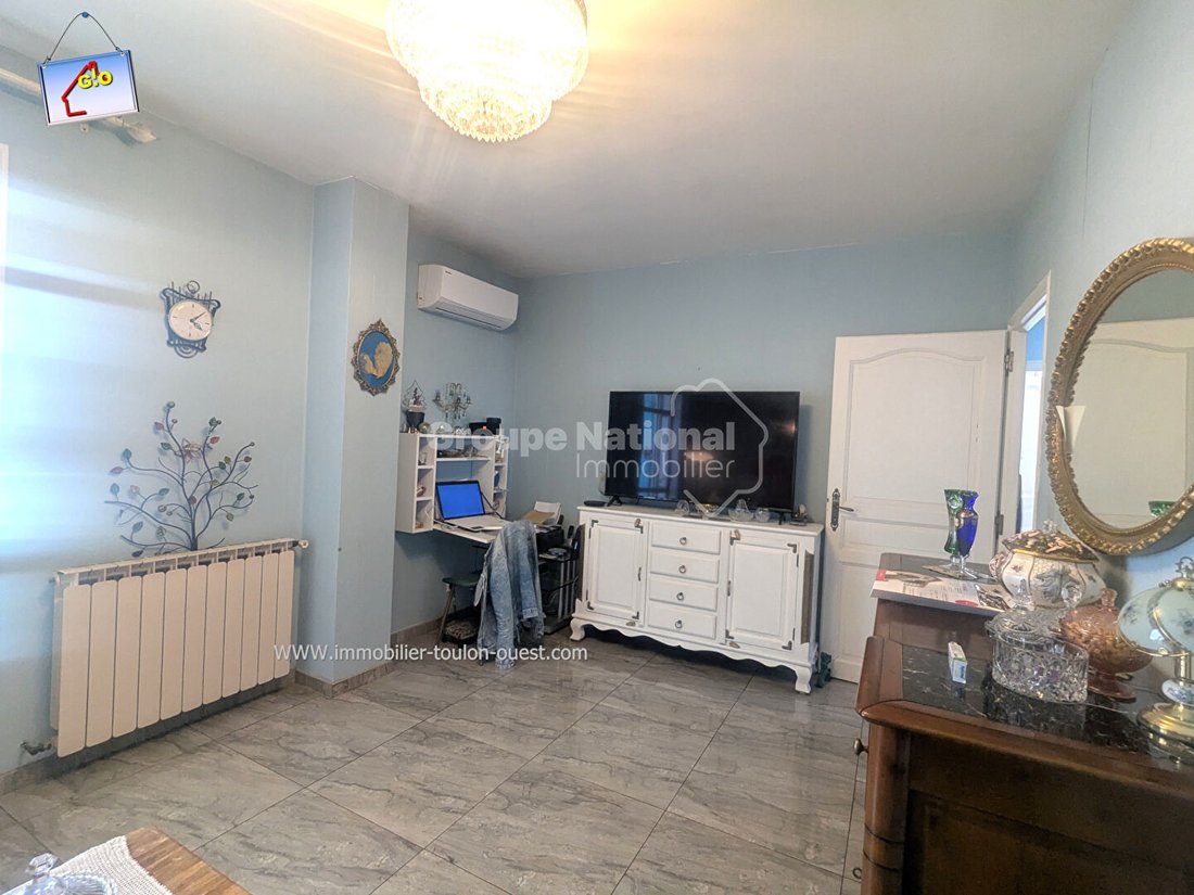 Villa in Notre Dame des Routes, Toulon, France 2 - 15663543