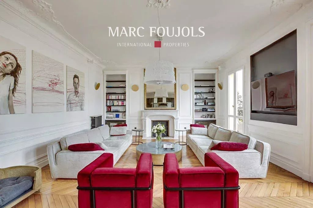Apartment in Chaillot, Paris 16e Arrondissement, Paris 2 - 15379725