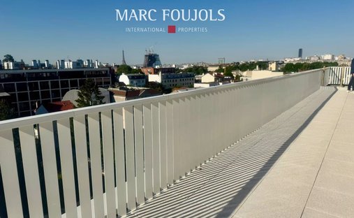 Apartment in Espaces Jeunes, Issy-les-Moulineaux, France 1
