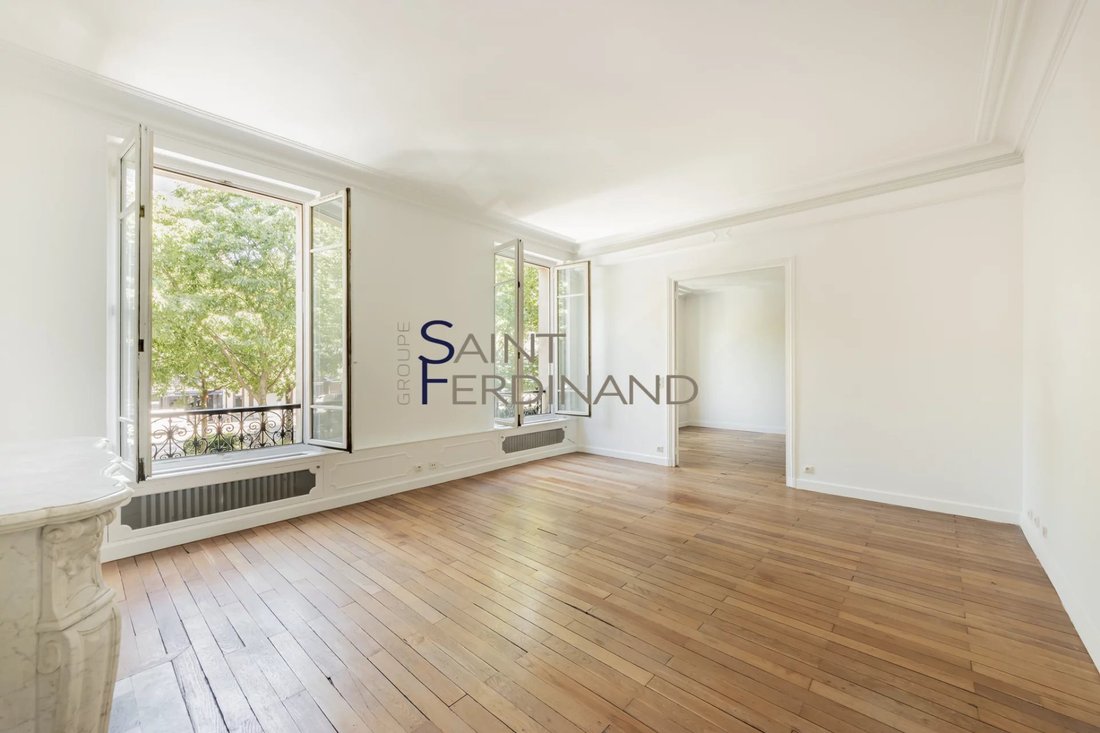 Apartment in Montmartre, Paris 18e Arrondissement, Paris 1 - 15663595
