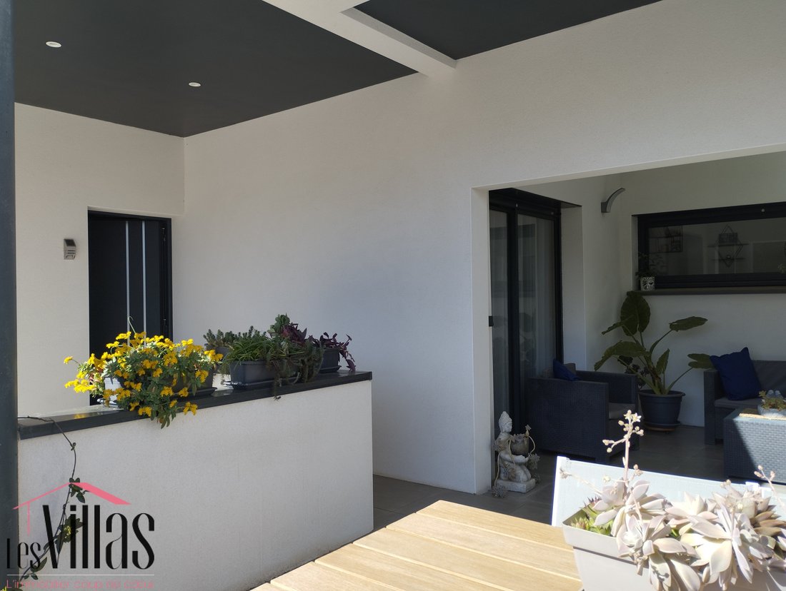 Villa in Les Remparts-Lunette, Perpignan, France 3 - 15663643