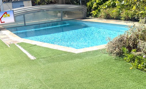 Villa in Notre Dame des Routes, Toulon, France 1