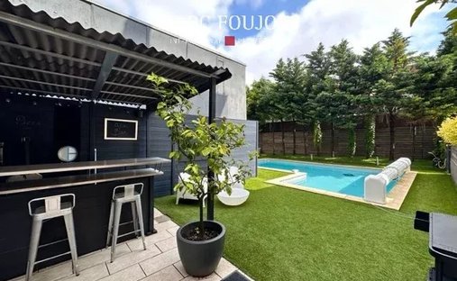 House in Saint Jean-Belcier-Carle Vernet-Albert 1er, Bordeaux, France 1