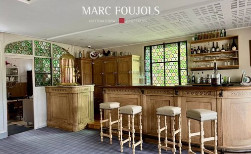 Castle for Sale in Sancerre, Centre-Val de Loire, France