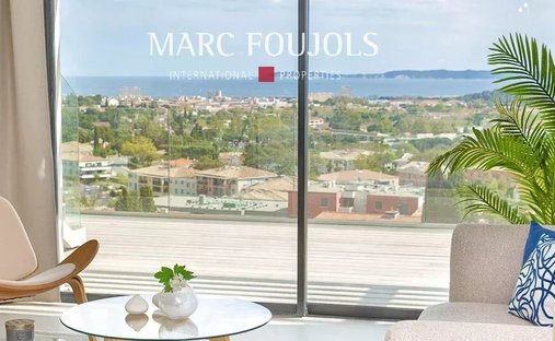 Apartment in Nord Est, Bormes-les-Mimosas, France 1