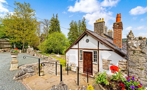 Llanfair Dyffryn Clwyd, Wales 1