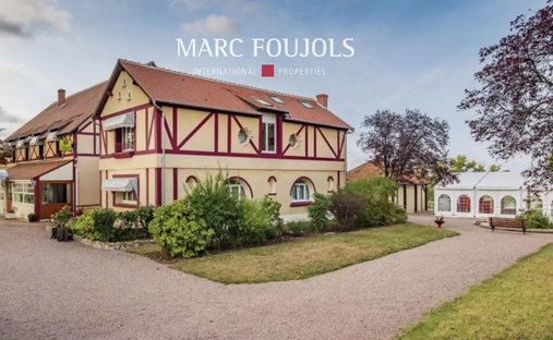 Castle for Sale in Sancerre, Centre-Val de Loire, France