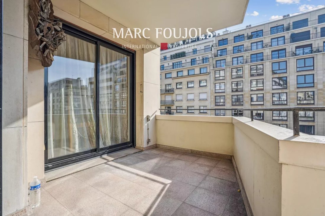 Apartment in Porte Dauphine, Paris 16e Arrondissement, Paris 2 - 15237303