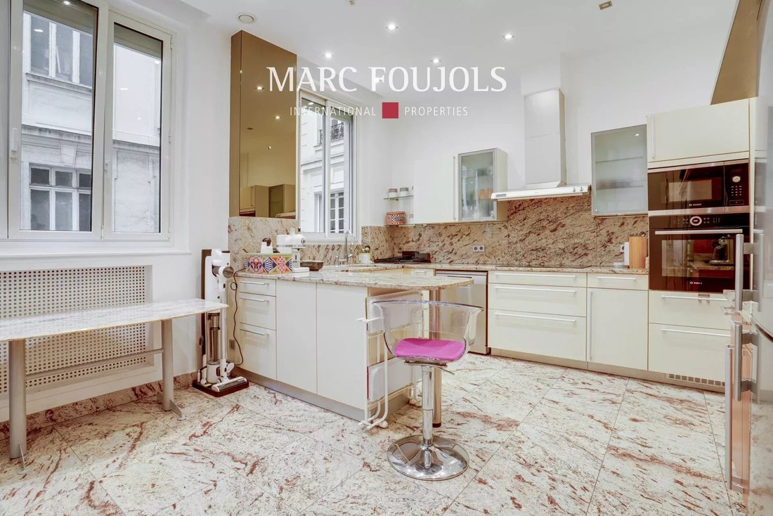 Apartment in Courcelles-Wagram, Paris 17e Arrondissement, Paris 5 - 14456110
