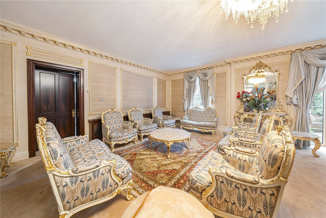 House in Barnet, England 4 - 15664294