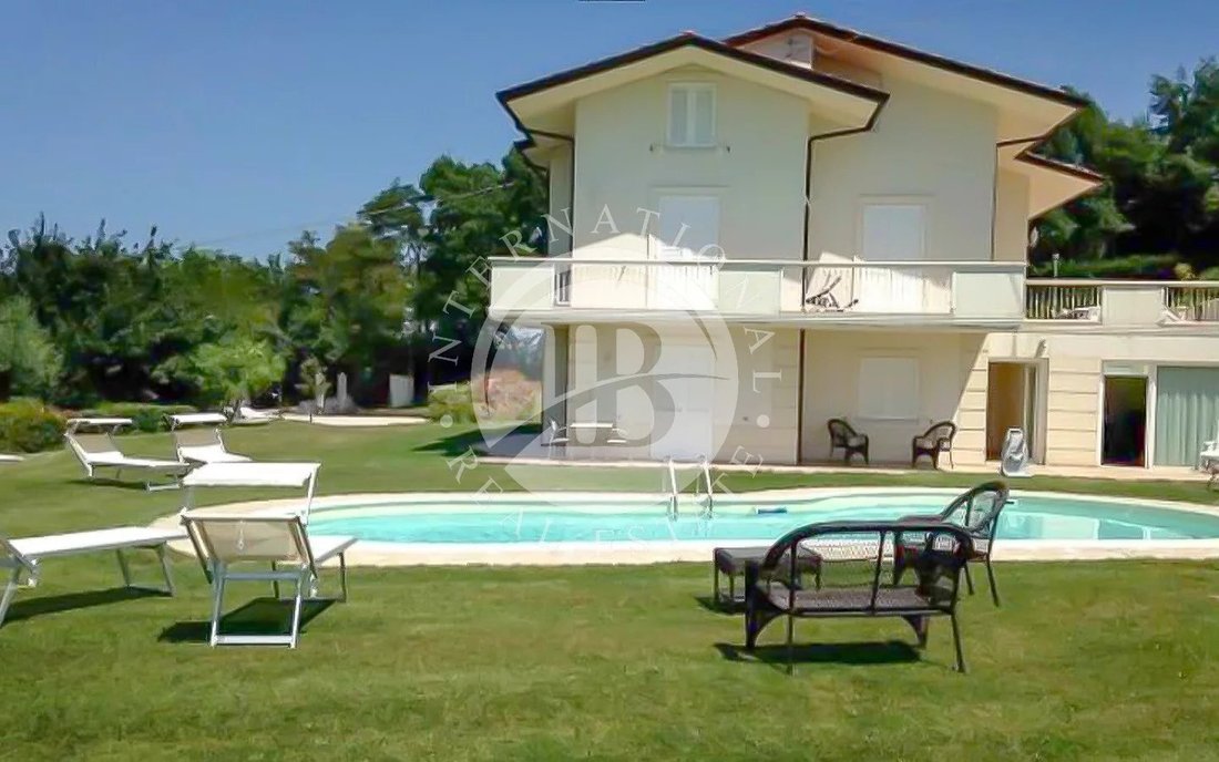 House in Montelabbate, Marche, Italy 2 - 15664084