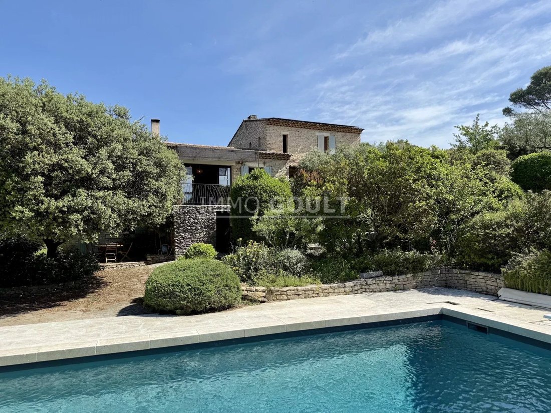 House in Gordes, Provence-Alpes-Côte d'Azur, France 1 - 14761071