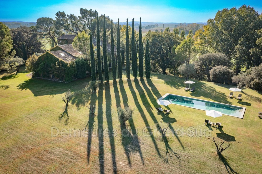 Villa in Loriol-du-Comtat, Provence-Alpes-Côte d'Azur, France 2 - 15664307