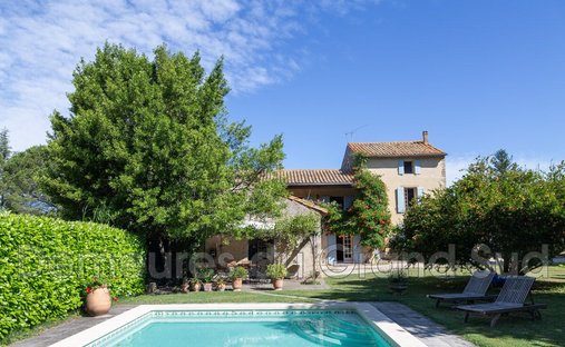 Villa in Courthézon, Provence-Alpes-Côte d'Azur, France 1