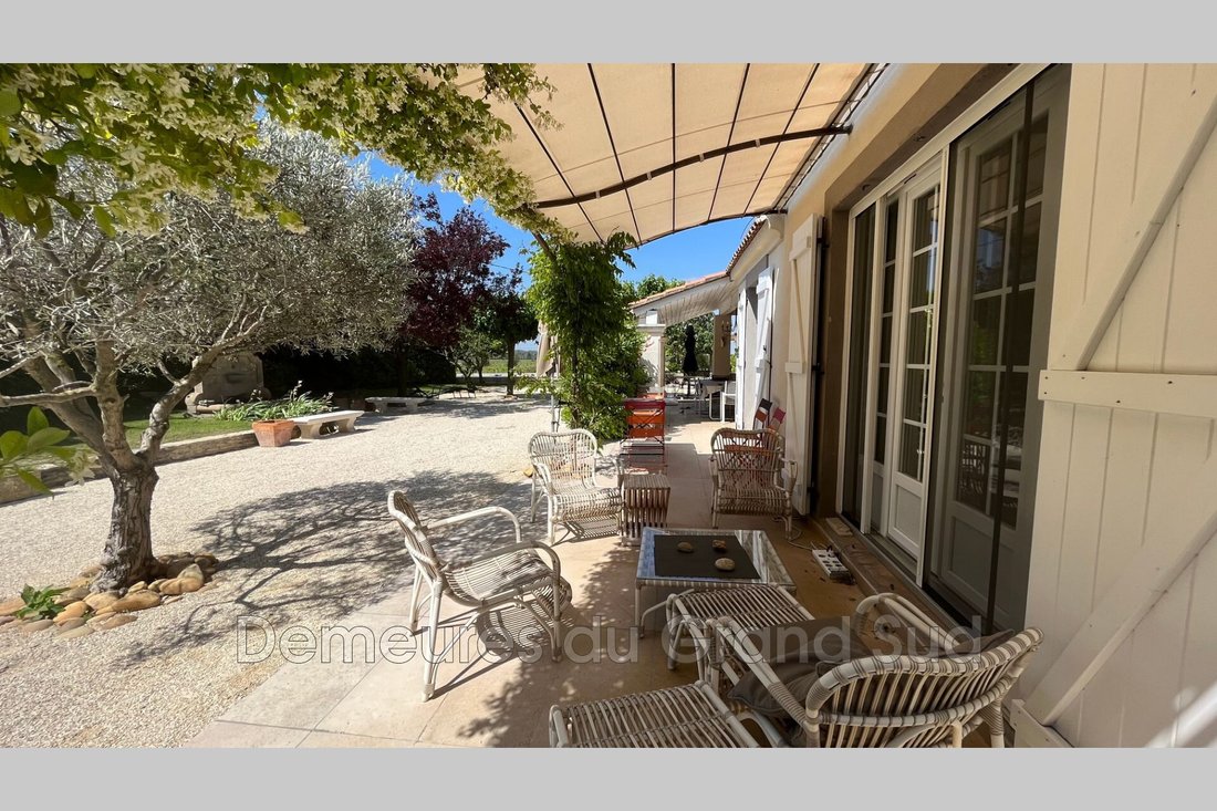 Villa in Châteauneuf-du-Pape, Provence-Alpes-Côte d'Azur, France 5 - 15664262