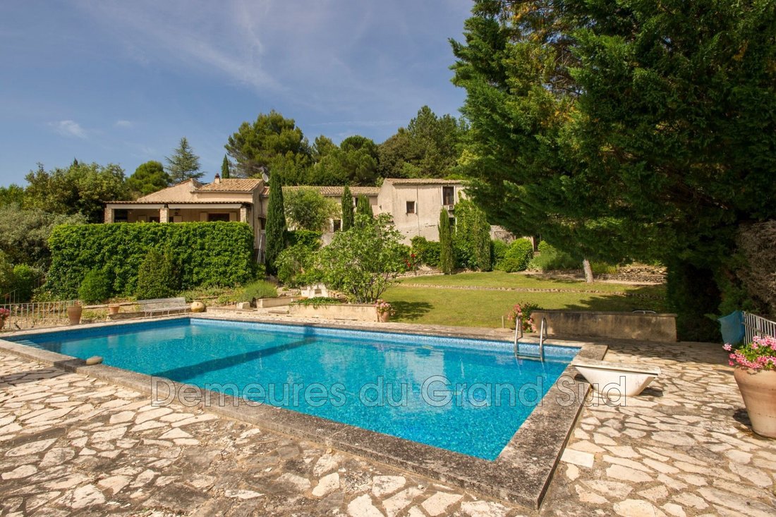 Villa in Gigondas, Provence-Alpes-Côte d'Azur, France 1 - 15664180