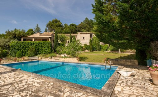 Villa in Gigondas, Provence-Alpes-Côte d'Azur, France 1