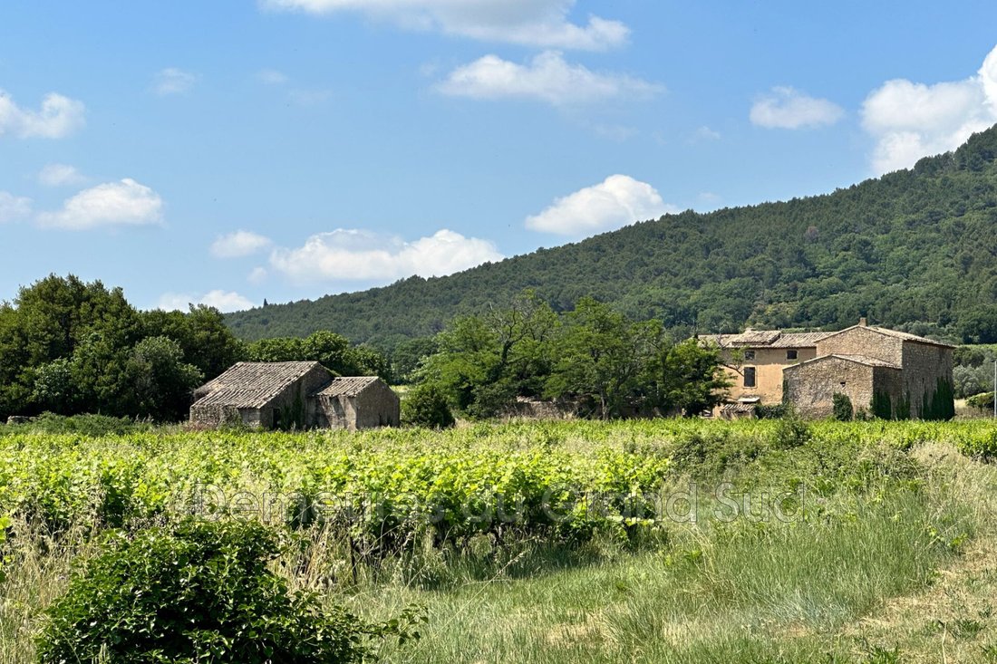 Villa in Centre Ville, Laudun-l'Ardoise, France 1 - 15664279