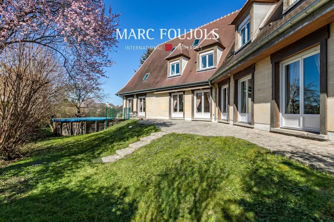 House in Compiegne, Hauts-de-France, France 1 - 15398597