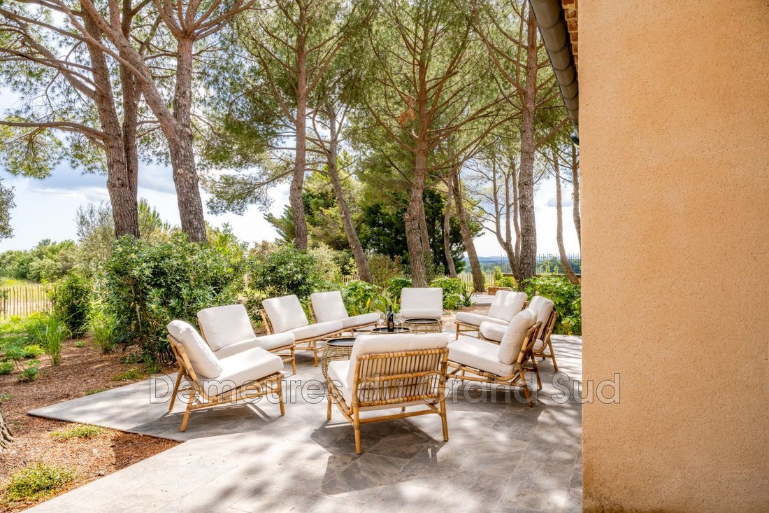 Villa in Beaumes-de-Venise, Provence-Alpes-Côte d'Azur, France 2 - 15664434